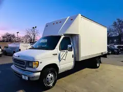 2002 Ford Econoline E350 Super Duty Cutaway Van Cab-Chassis 2D photo 8