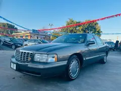 1998 Cadillac DeVille Sedan 4D photo 1