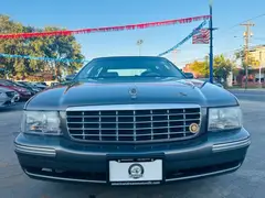 1998 Cadillac DeVille Sedan 4D photo 3