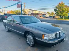 1998 Cadillac DeVille Sedan 4D photo 4