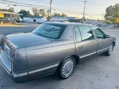 1998 Cadillac DeVille Sedan 4D photo 6