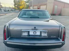 1998 Cadillac DeVille Sedan 4D photo 10