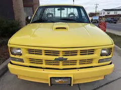 1990 Chevrolet C/K1500 Cheyenne Reg Cab photo 3