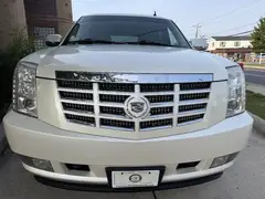 2009 Cadillac Escalade Hybrid Sport Utility 4D photo 2