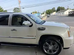 2009 Cadillac Escalade Hybrid Sport Utility 4D photo 5