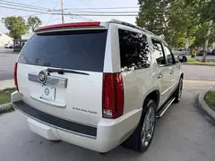 2009 Cadillac Escalade Hybrid Sport Utility 4D photo 7