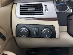2009 Cadillac Escalade Hybrid Sport Utility 4D photo 12