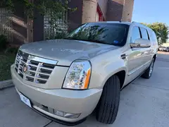 2007 Cadillac Escalade ESV Sport Utility 4D photo 1