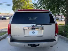 2007 Cadillac Escalade ESV Sport Utility 4D photo 7