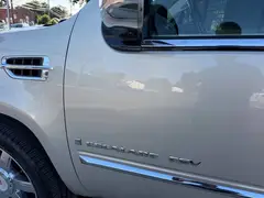 2007 Cadillac Escalade ESV Sport Utility 4D photo 11
