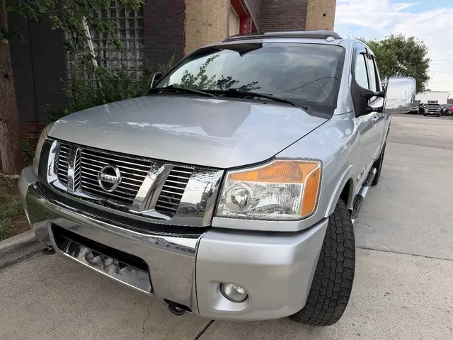 2011 Nissan Titan Crew Cab