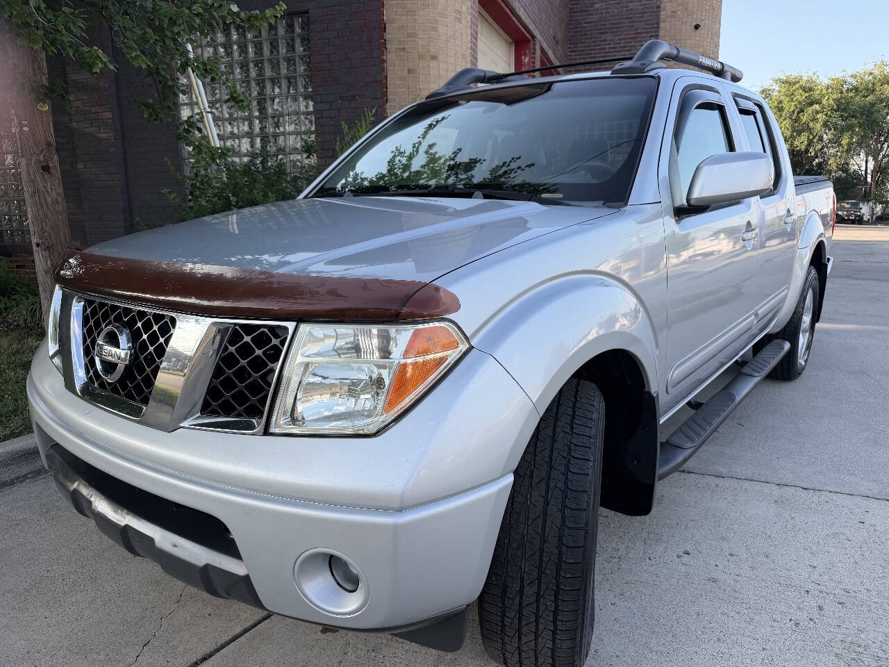 2005 Nissan Frontier LE Crew Cab