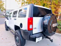 2007 HUMMER H3 Sport Utility 4D photo 8